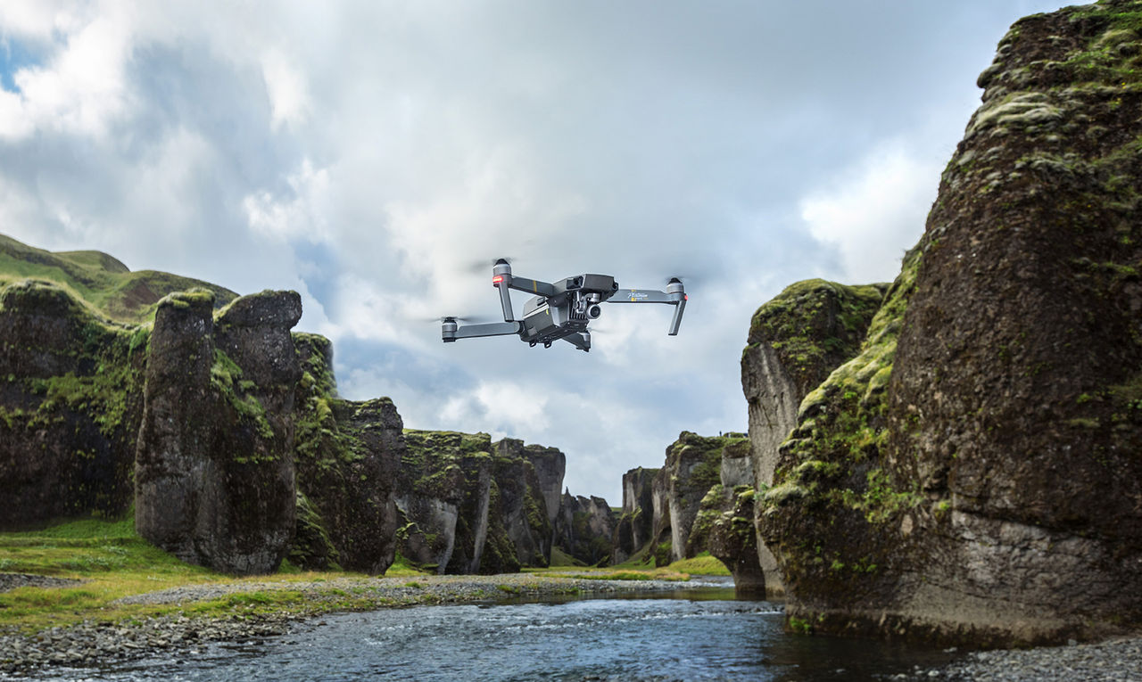 DJI presenterar platina-version av drönaren Mavic Pro