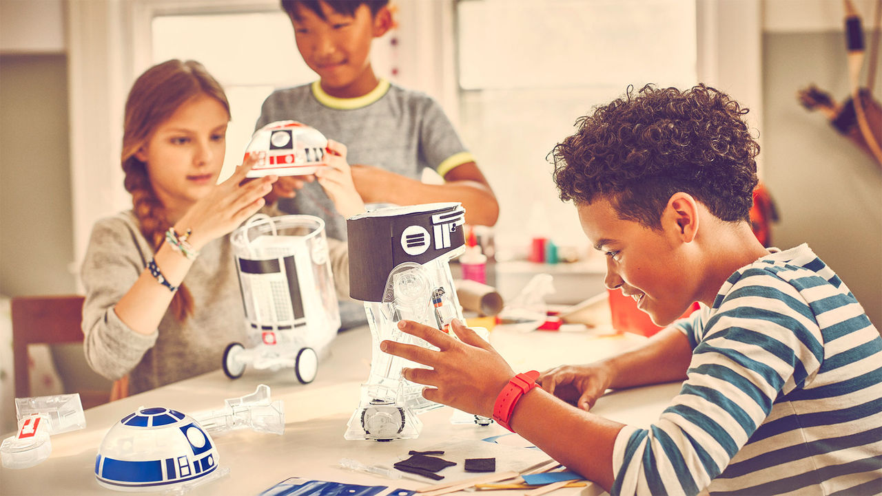 Bygg en egen R2-D2 med Droid Inventor Kit