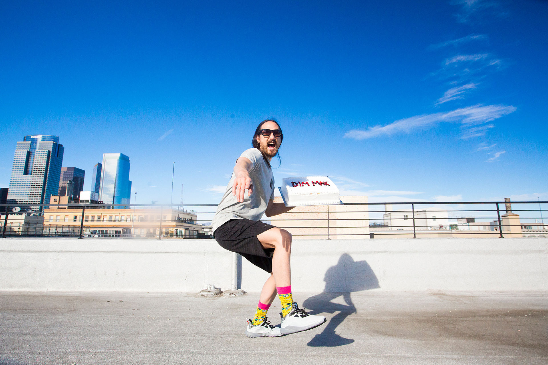 Happy Socks gör strumpor med Steve Aoki