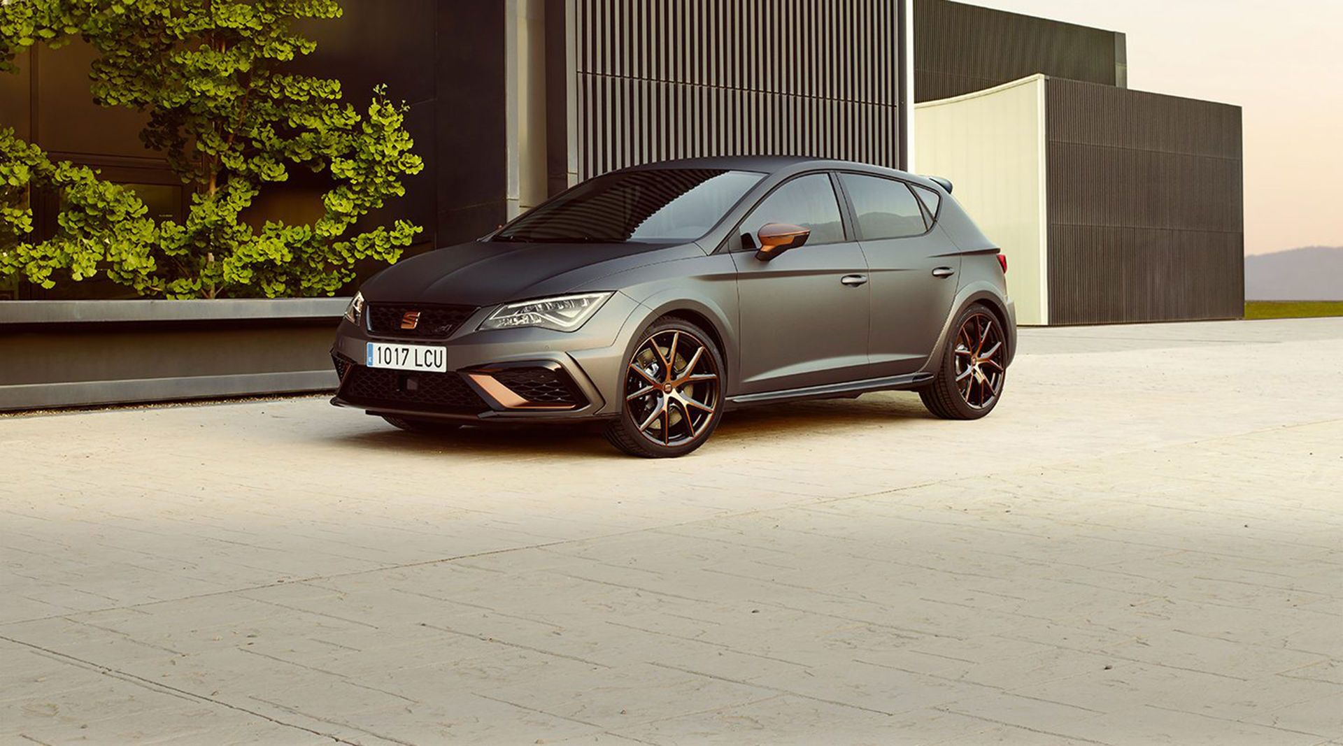 Nya Seat Leon Cupra R blir din för 399 900 kronor