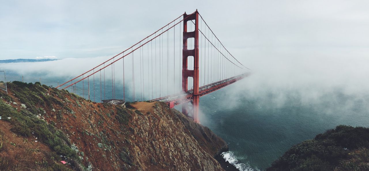 San Francisco och Oakland stämmer oljeföretag