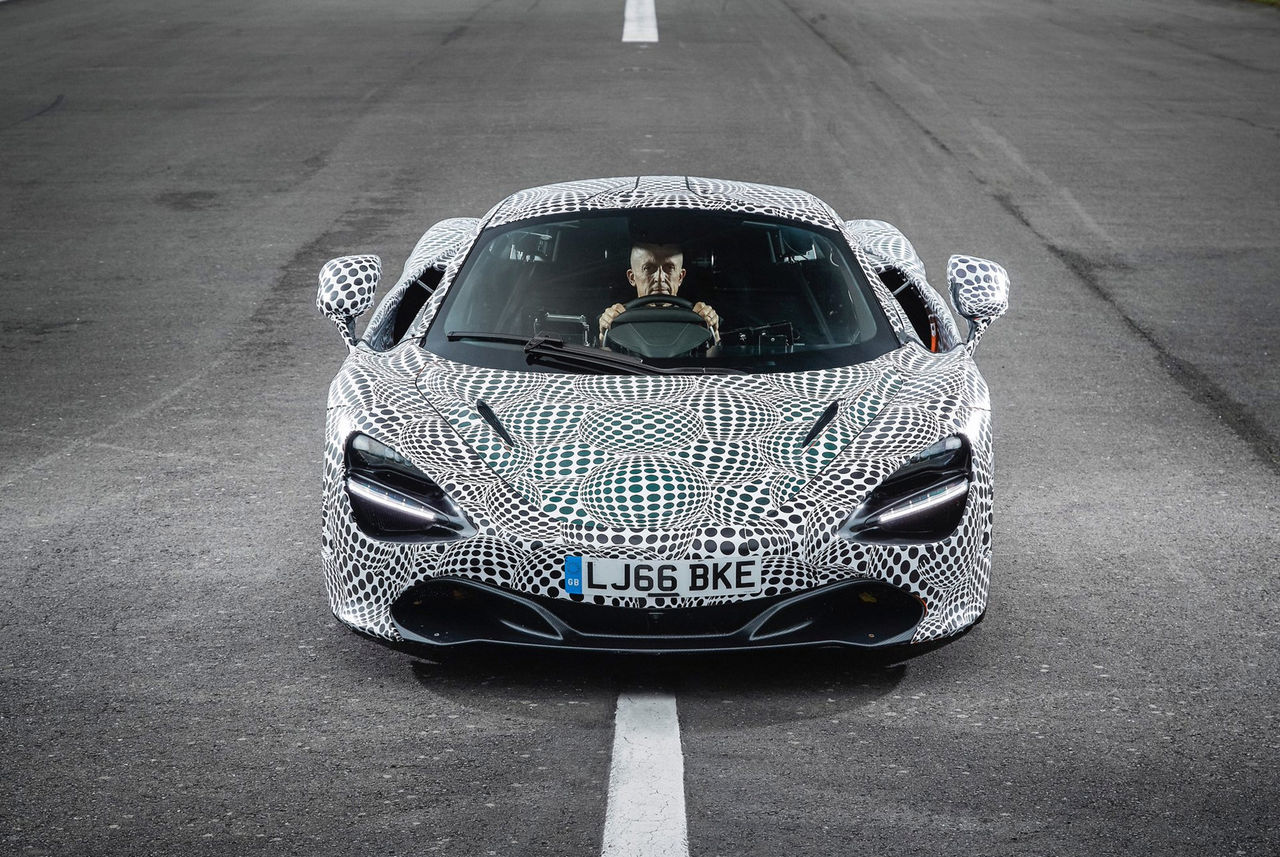 Klart man sitter i mitten på McLarens F1-efterträdare