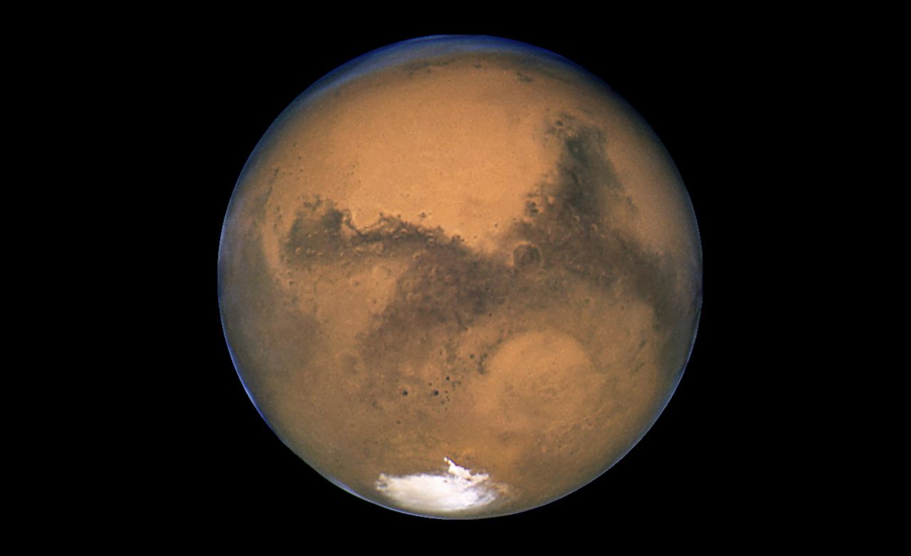 Det kan finnas is vid Mars ekvator