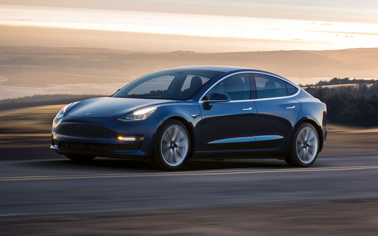 Tesla missar Model 3-mål på grund av flaskhalsar