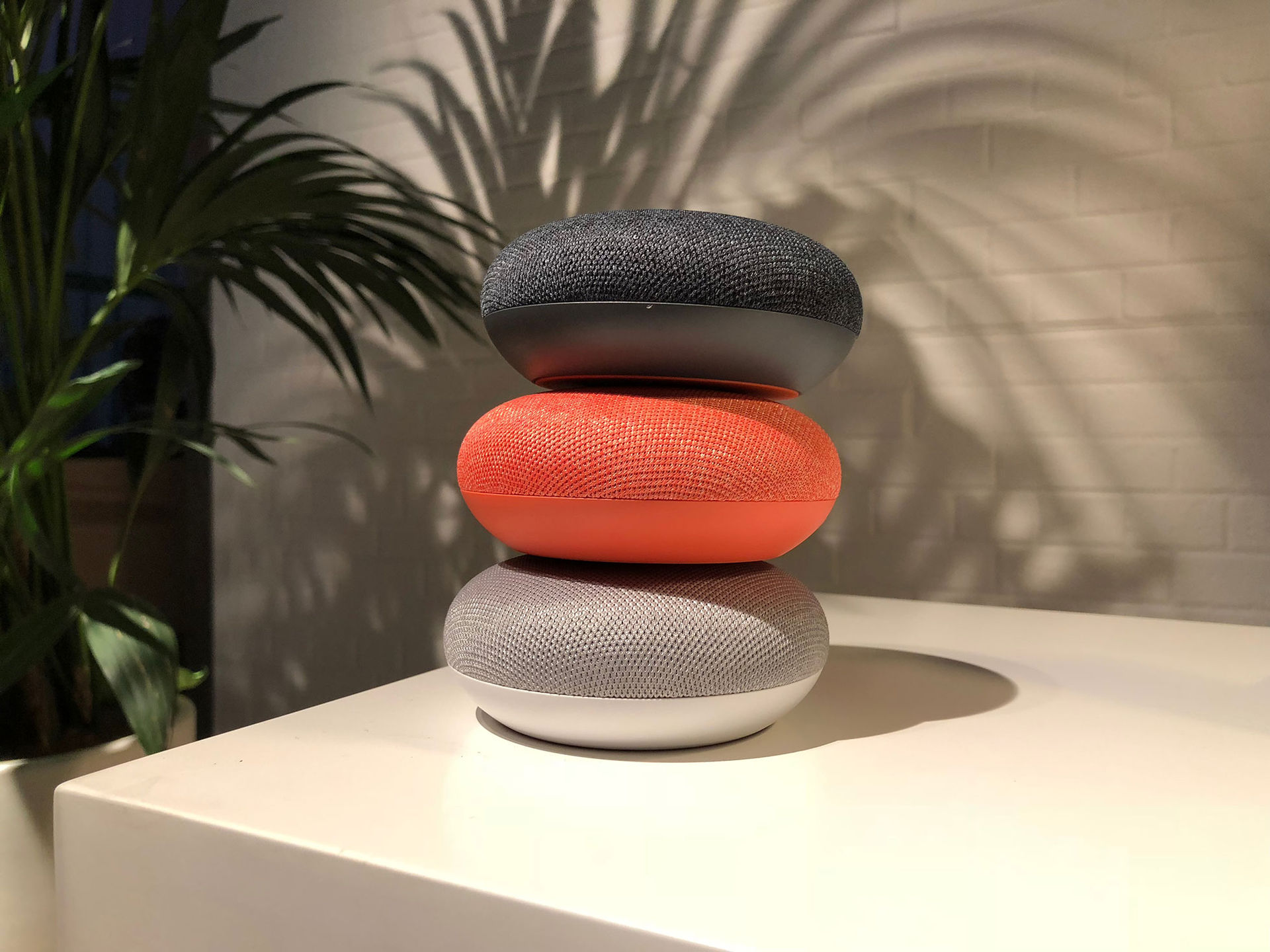 Nya Google Home Mini är riktigt söt