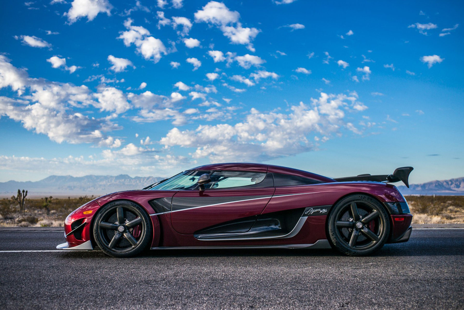 Koenigsegg berättar om de fem nya rekorden