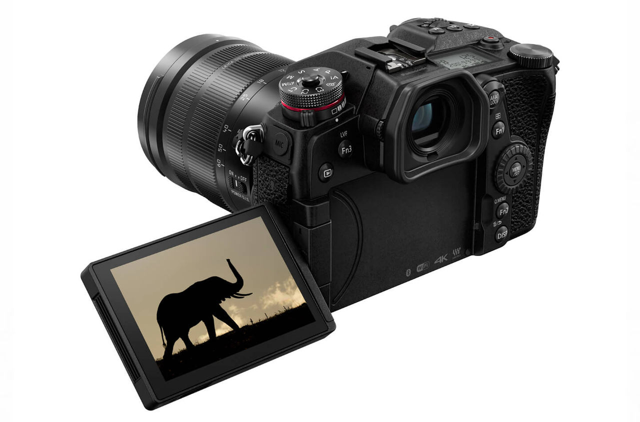Panasonic presenterar spegellösa Lumix G9 för proffs