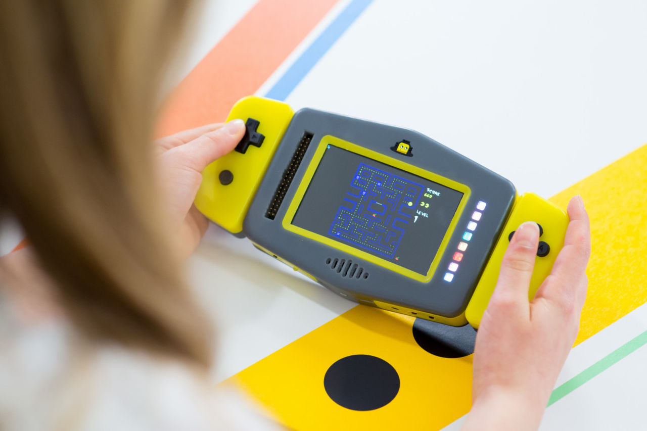 Pip är en handhållen spelkonsol man programmerar själv