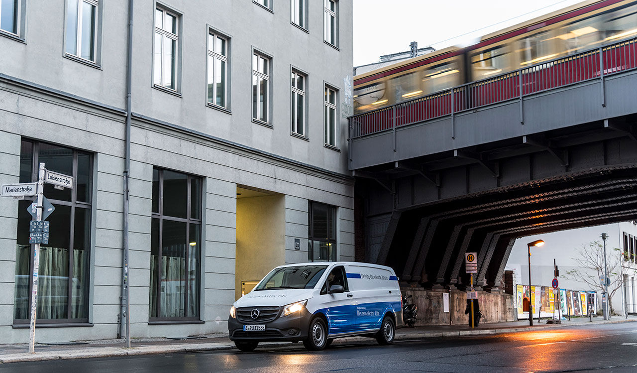 Mercedes transportbil Vito nu med ren eldrift