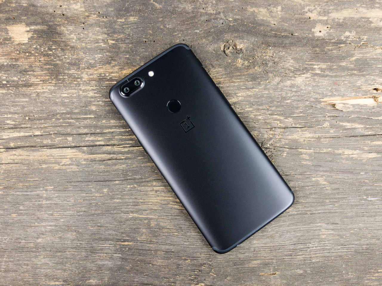 OnePlus rullar ut Oxygen OS 4.7.2 till 5T