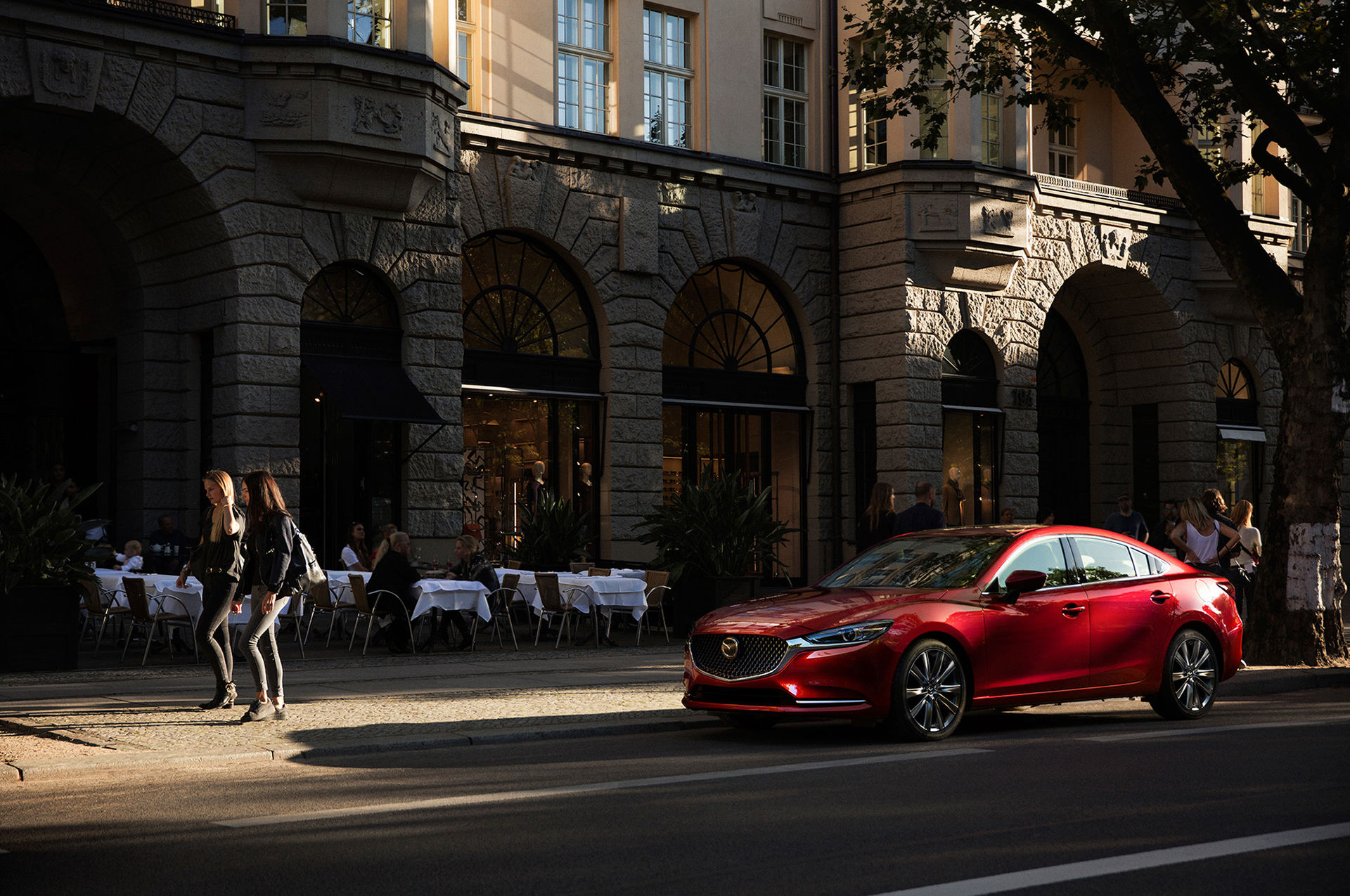 Mazda visar upp faceliftad 6:a