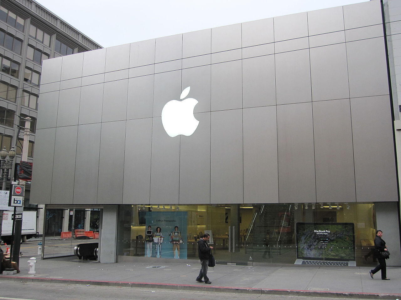 Apple ska börja betala stor skatteskuld till Irland nästa år