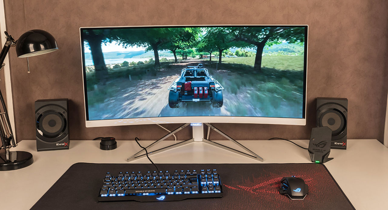 En böjd skärm är bättre än en böjd TV