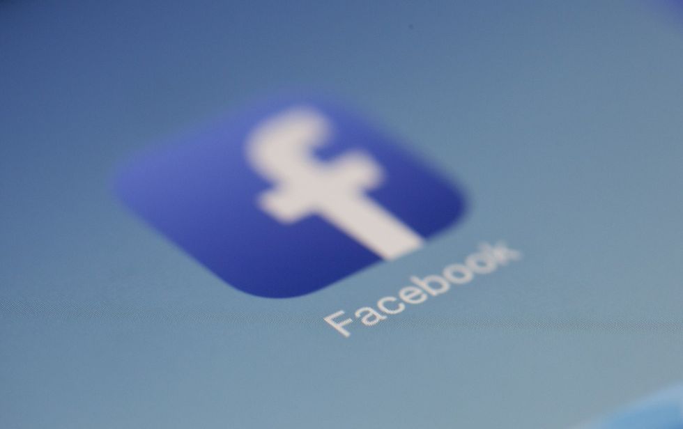 Nyhetsbyråer vill ha betalt av Facebook och Google
