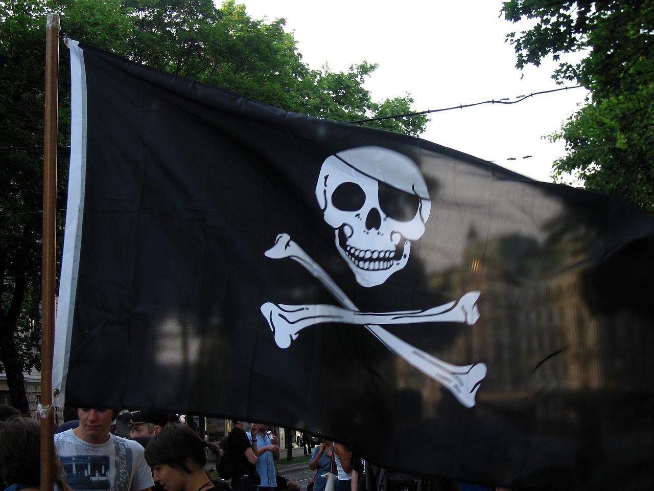 Fler advokatbyråer jagar svenska fildelare