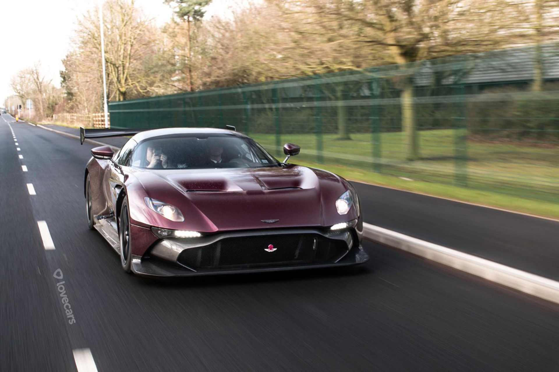 Världens enda gatlegala Aston Martin Vulcan