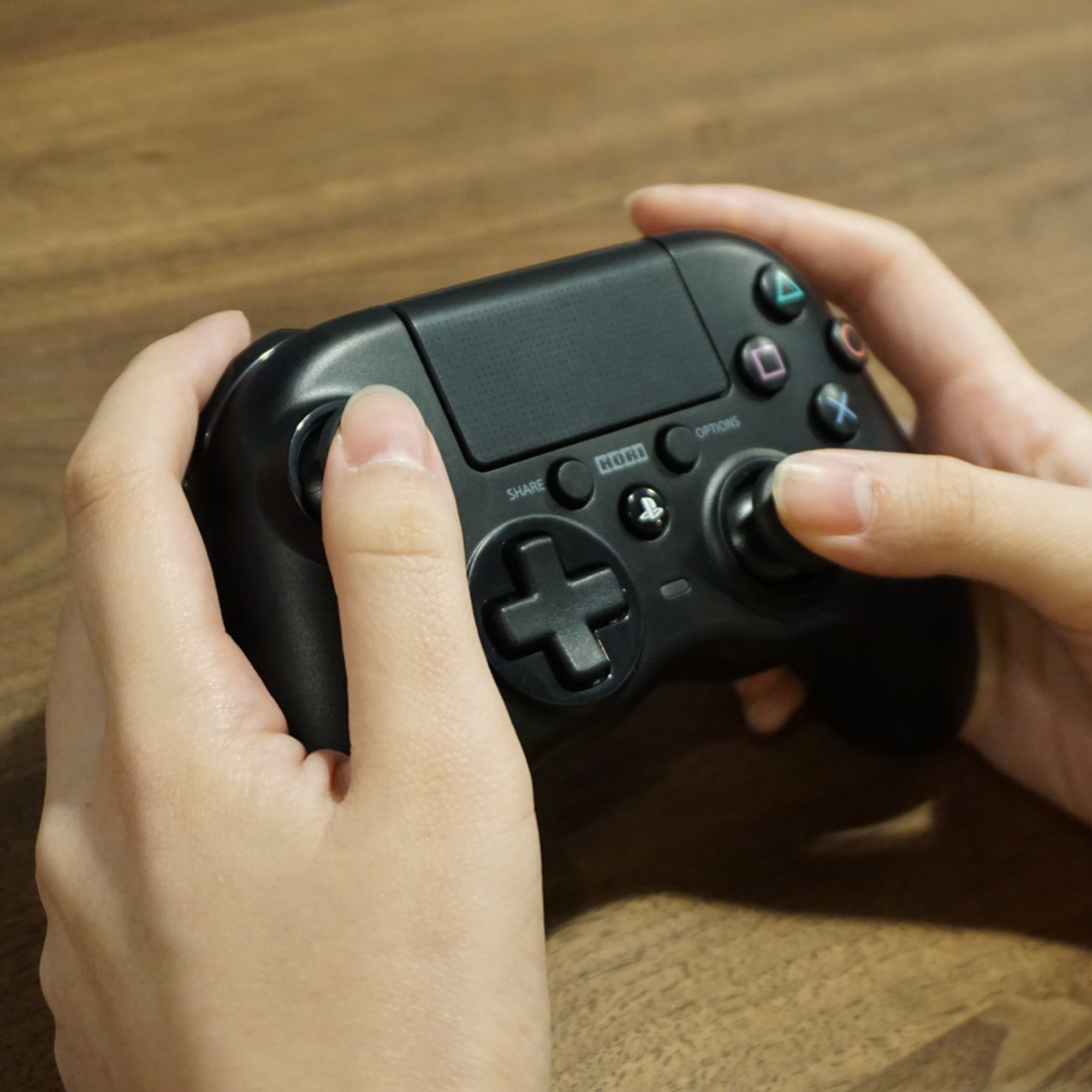 Uppdaterad: Hori släpper Onyx Wireless Controller till PS4. Bra om du ...
