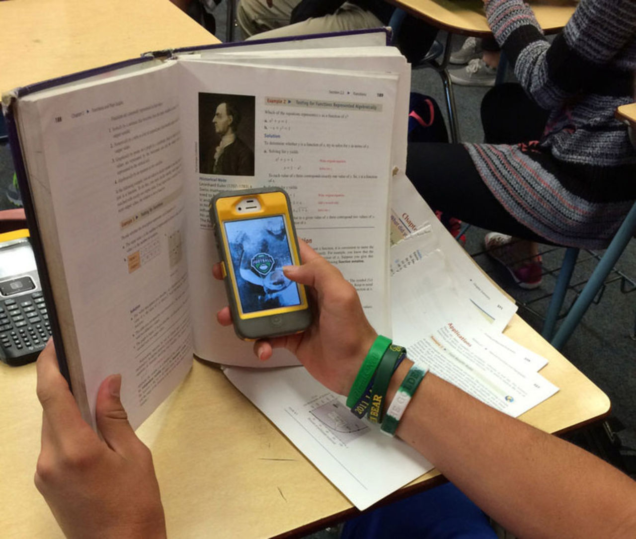 Liberalerna vill ha mobilförbud i skolan