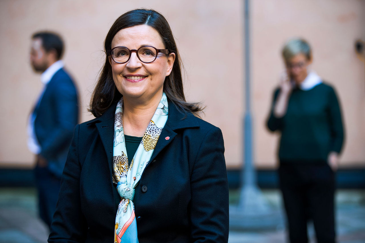 Minister hånar influencers