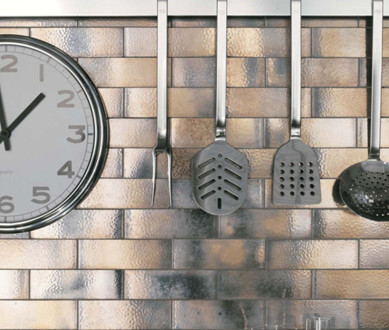 Maiolica från Casamood - kakel med silverglans