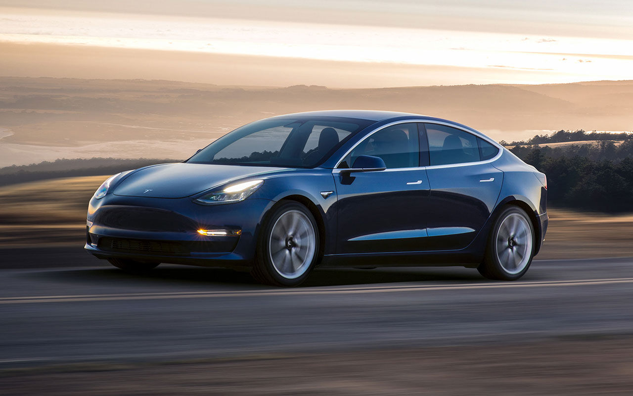 Elon ska fixa säkerhetsbrister i Tesla Model 3