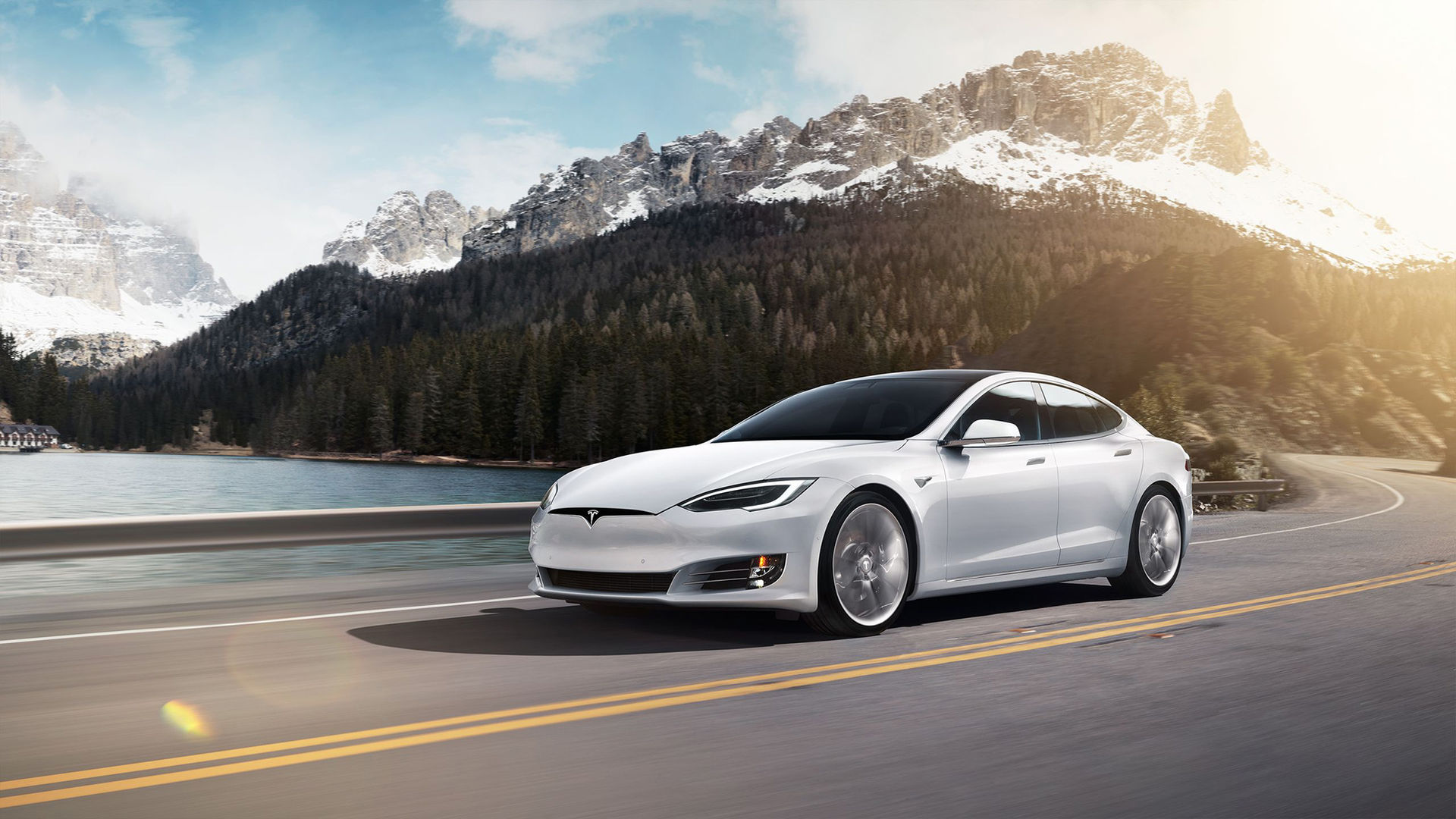 Tesla Model S sålde bättre än premiumtyskarna i Europa