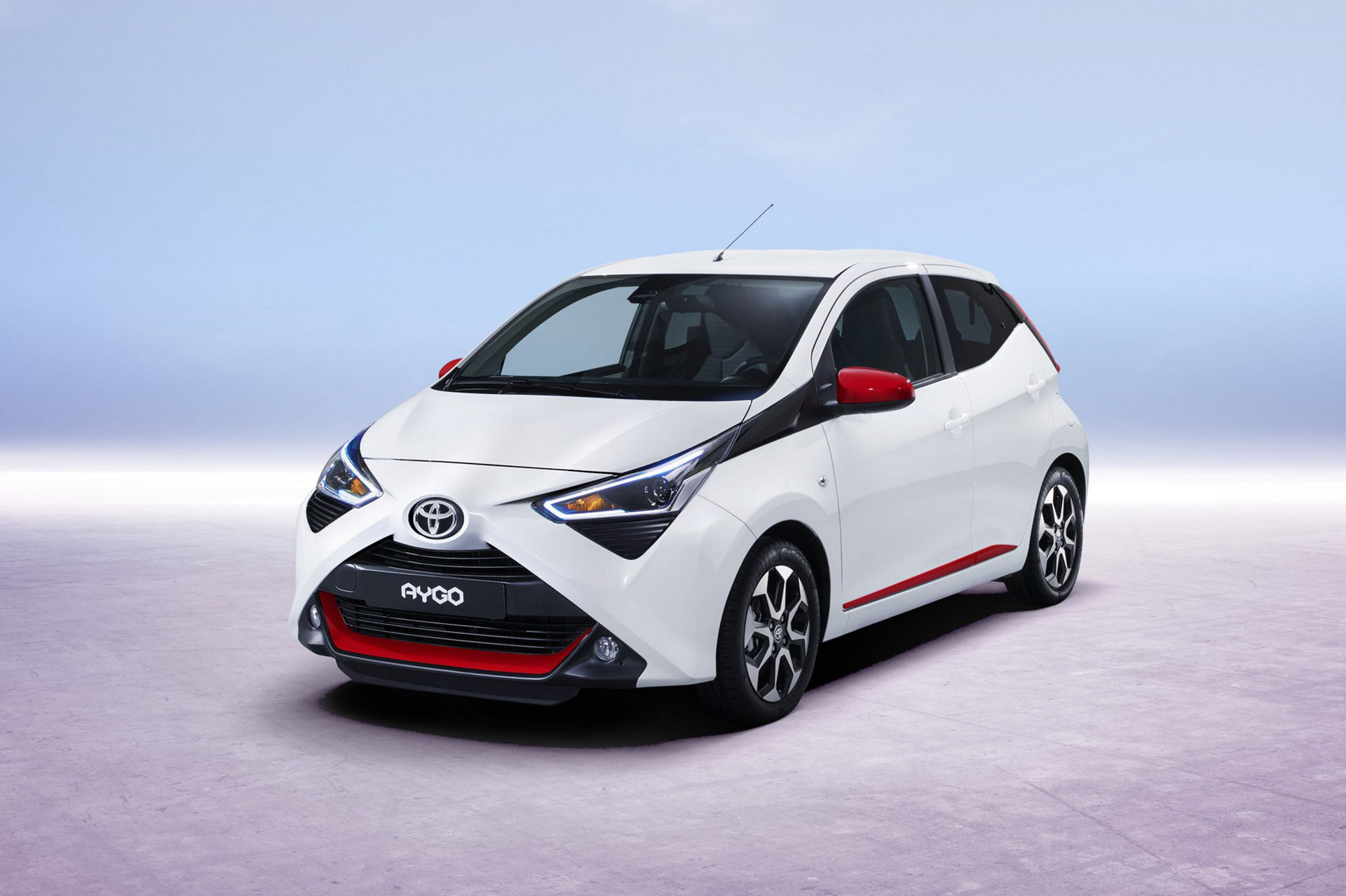 Toyota lyfter lilla Aygo