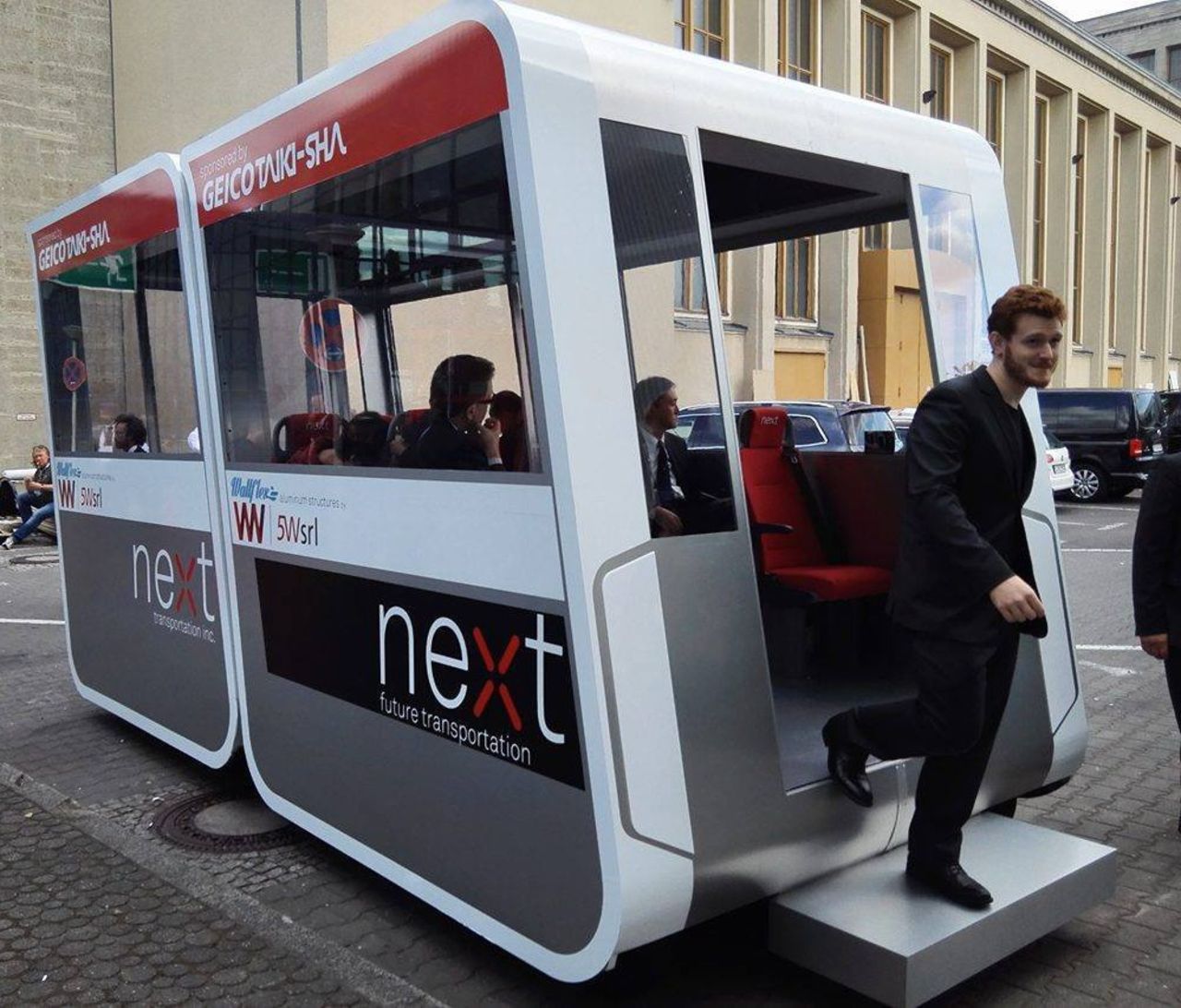 Dubai börjar testa självkörande poddar