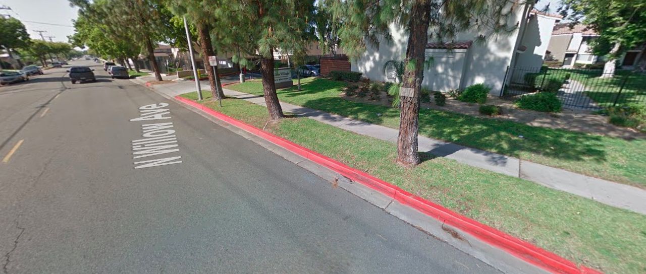 Facebook bygger egen by