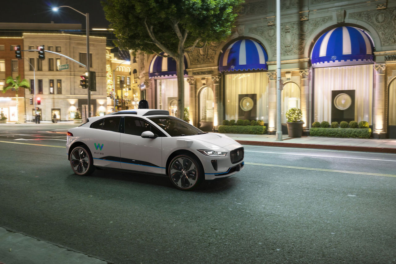 Waymo gör Jaguar i-Pace självkörande
