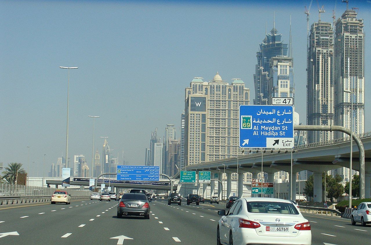 Dubai ska testa smarta registreringsskyltar