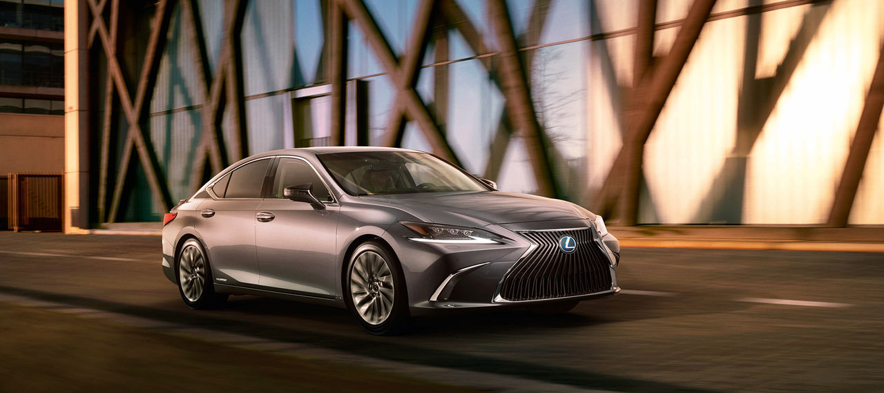 Lexus ger oss en förhandstitt på nya ES