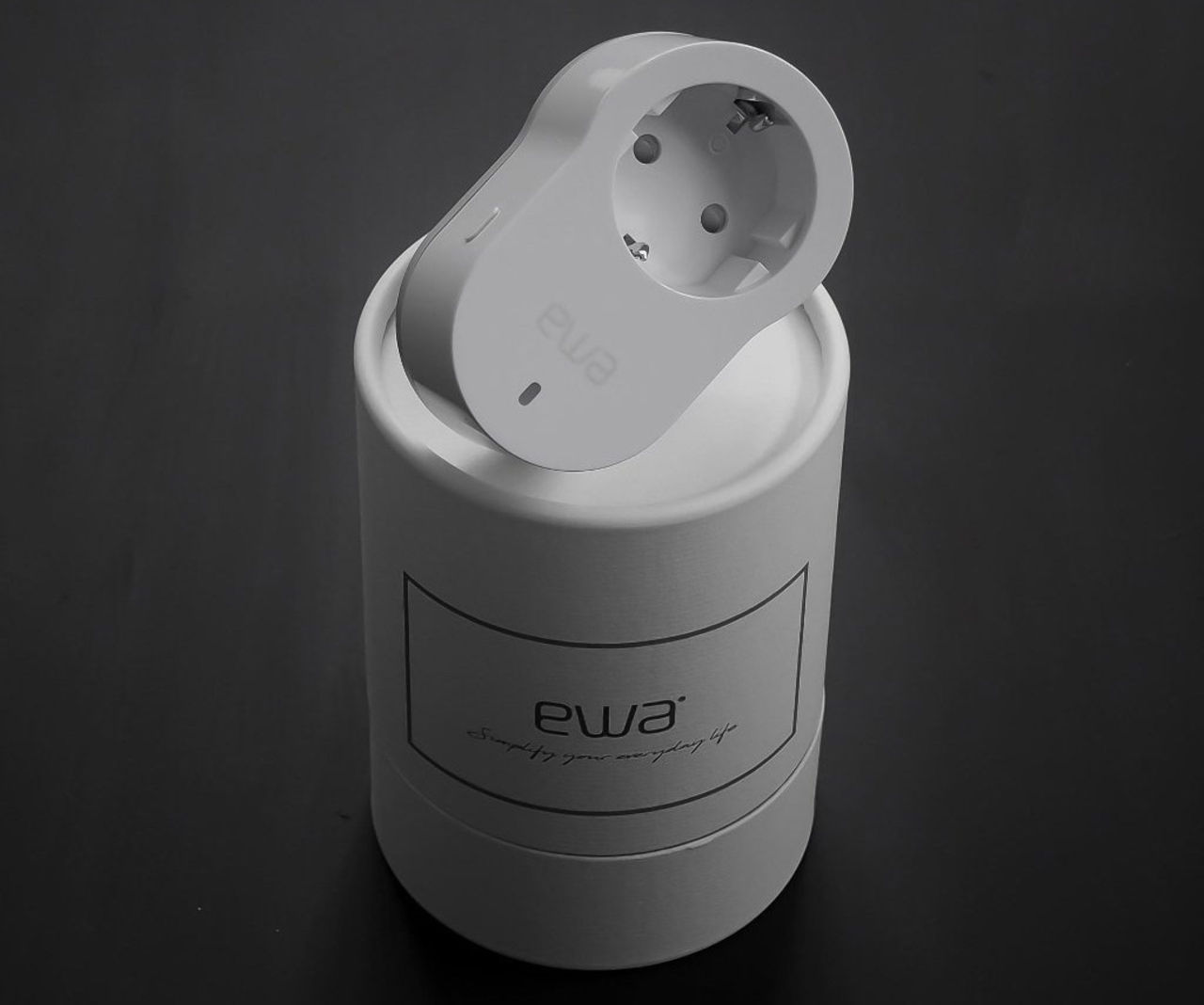 Sätt på och stäng av prylar med Ewa Switch