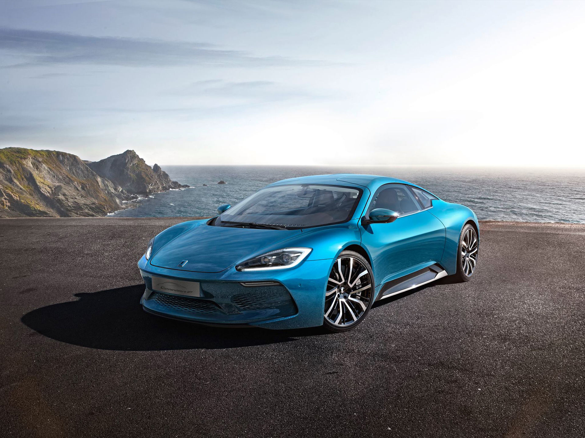 Tyska Isdera visar eldriven sportbil