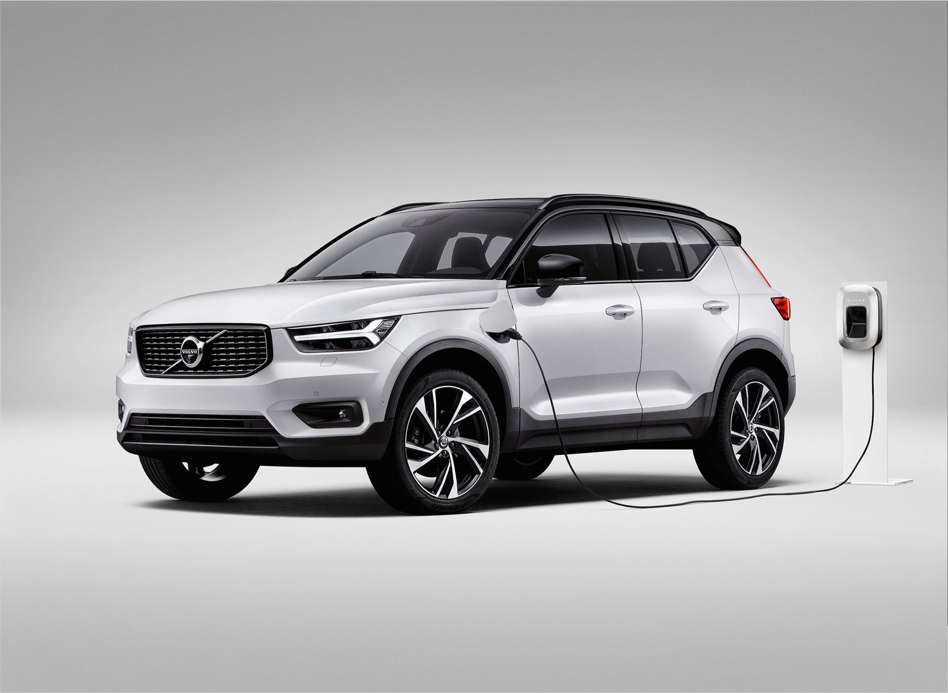 Det här är Volvo XC40 som laddhybrid
