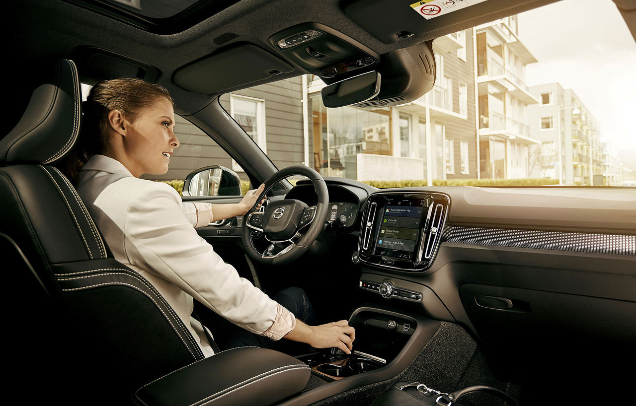 Framtidens Volvo-bilar får Google Assistant och Google Maps