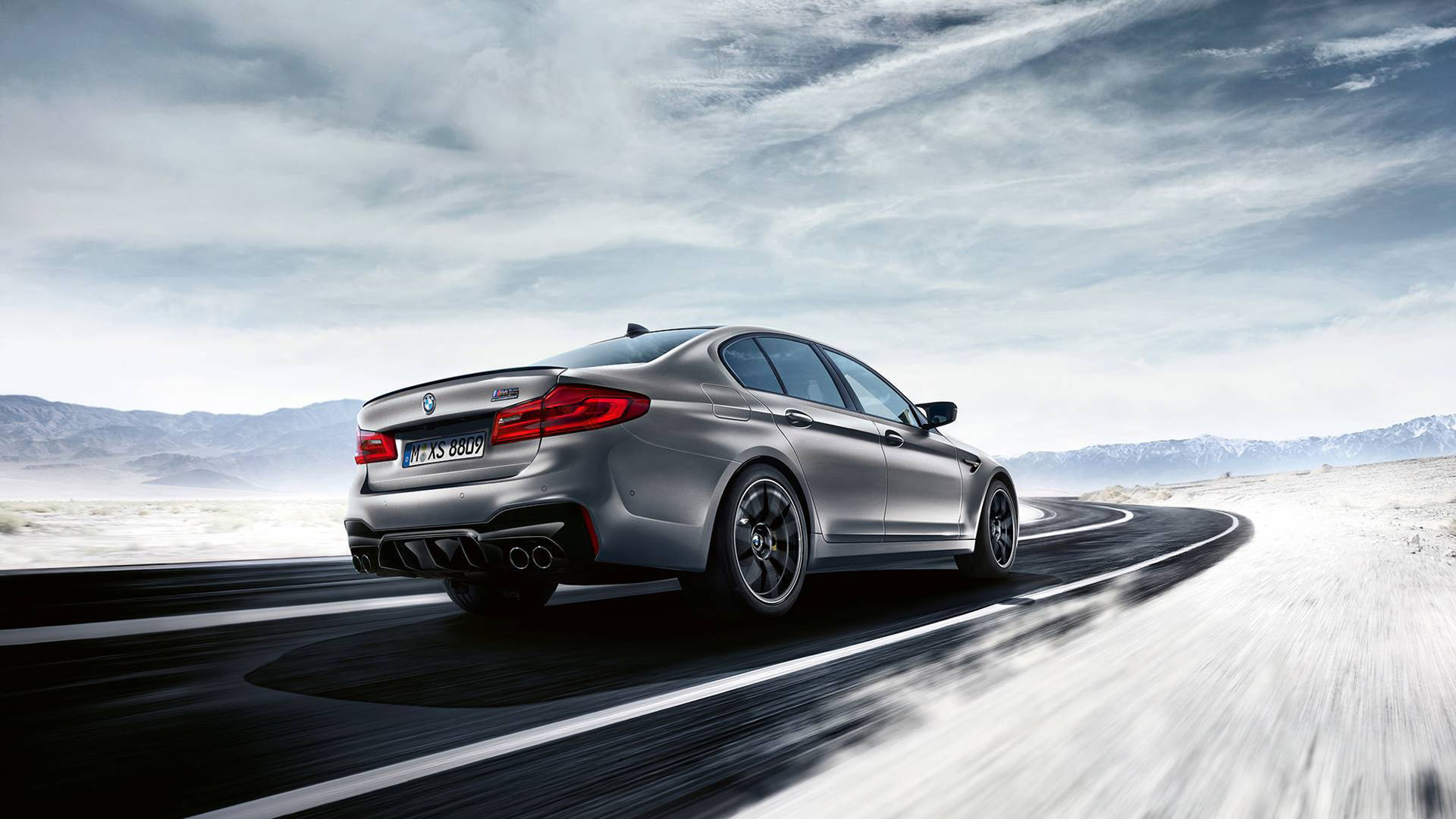 BMW presenterar M5 Competition