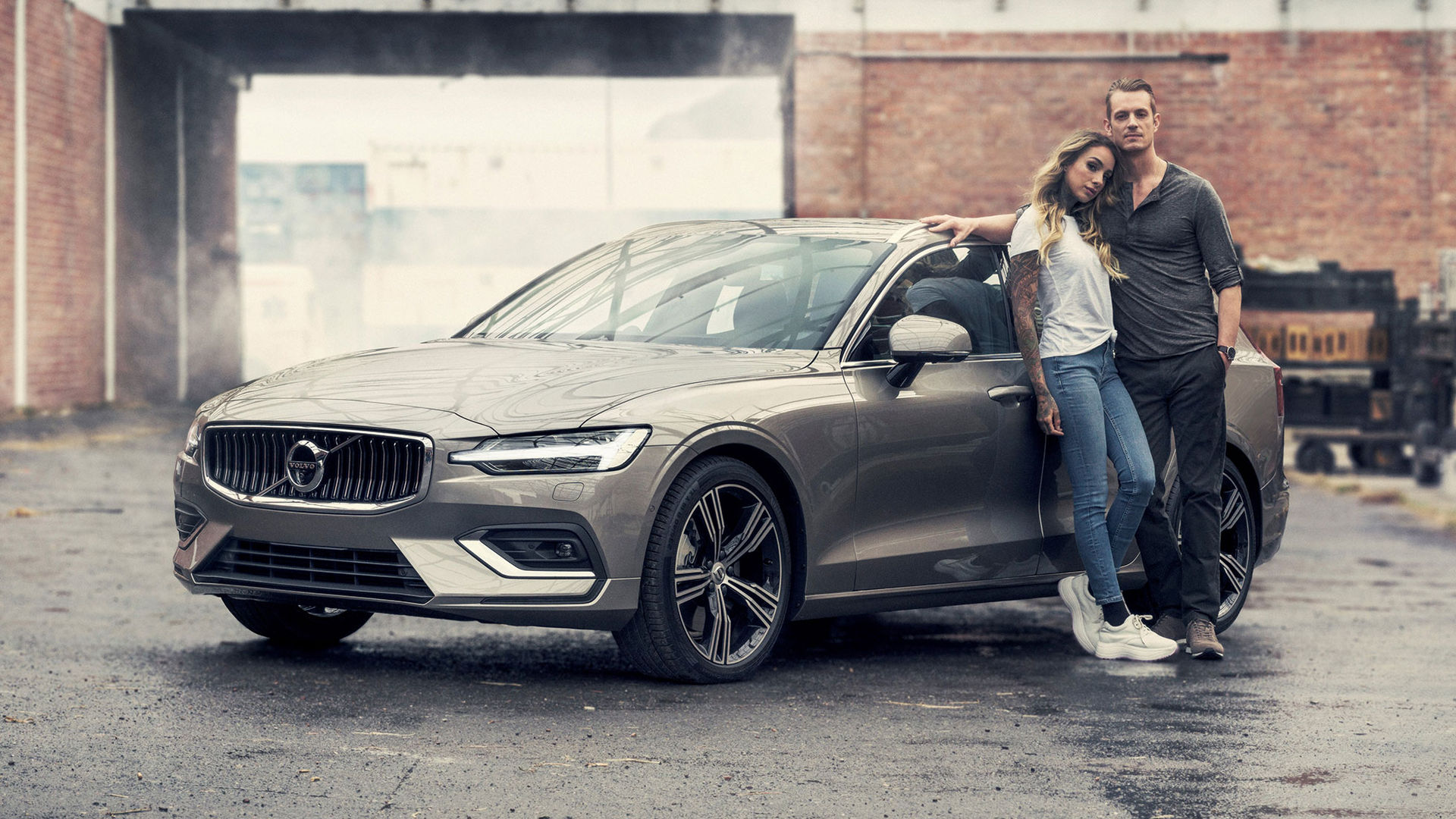 Joel Kinnaman är stjärnan i nya Volvo-reklamen