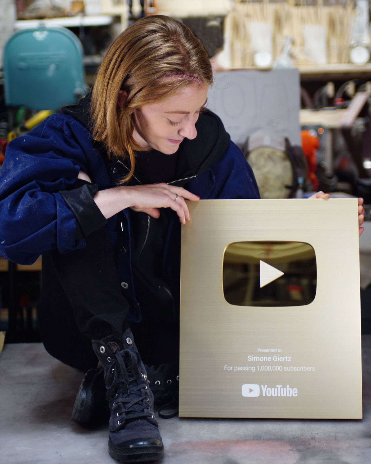 Simone Giertz firar gott besked från labbet