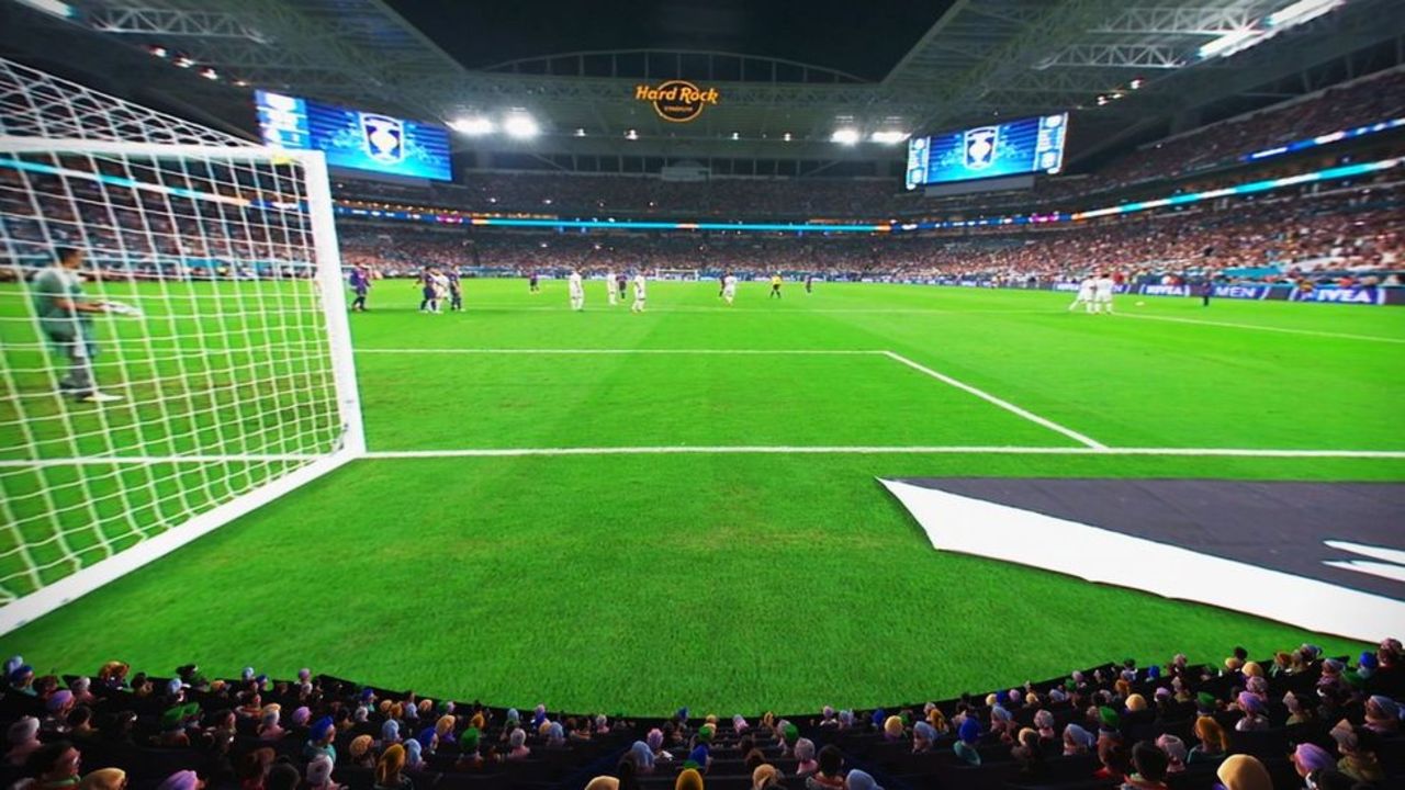 Kolla på Fotbolls-VM i VR