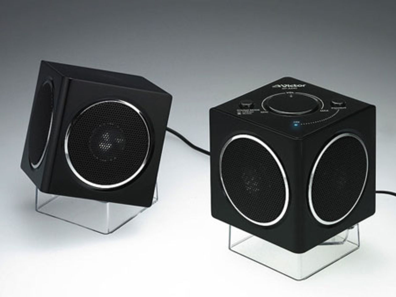 JVC SP-A440 simulerar surrond-ljud