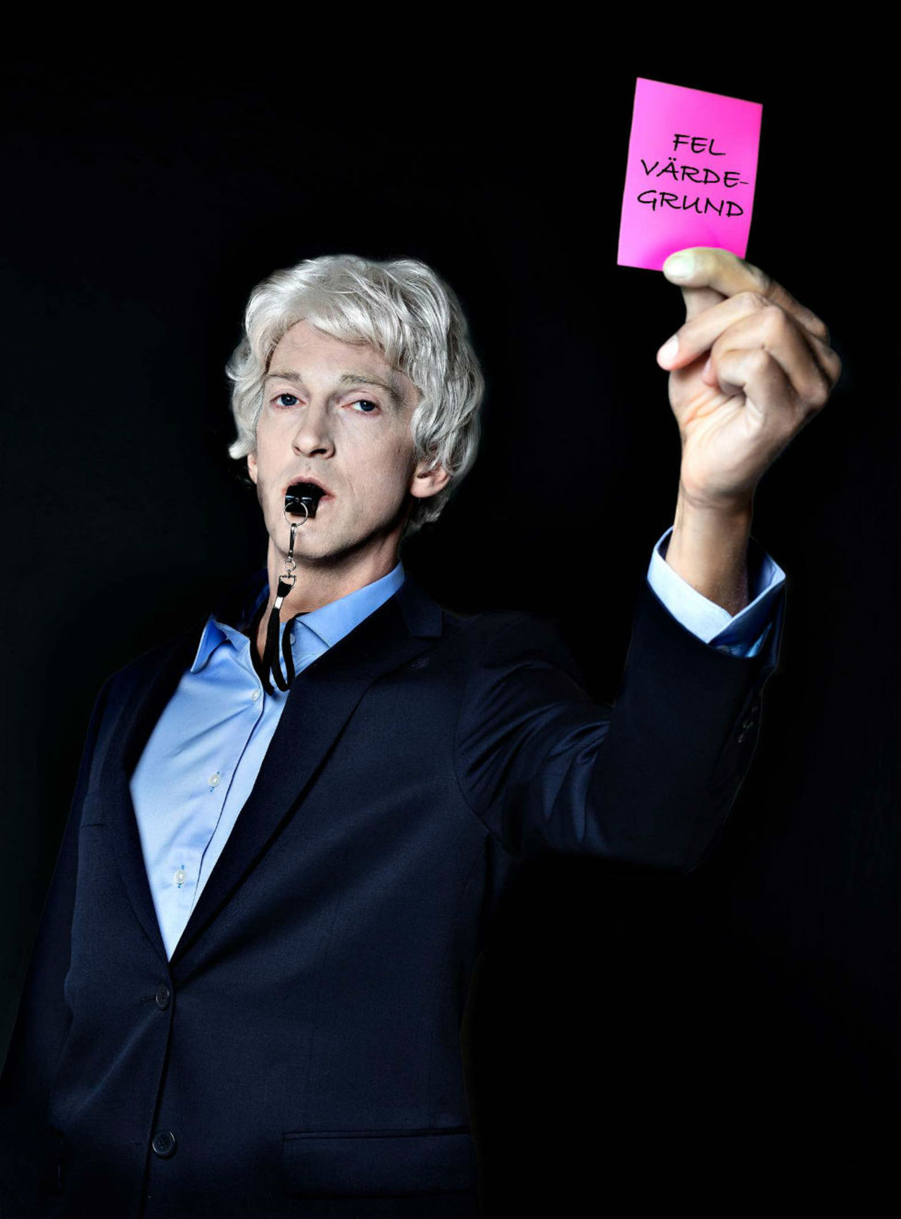 Julian Assange blir teater