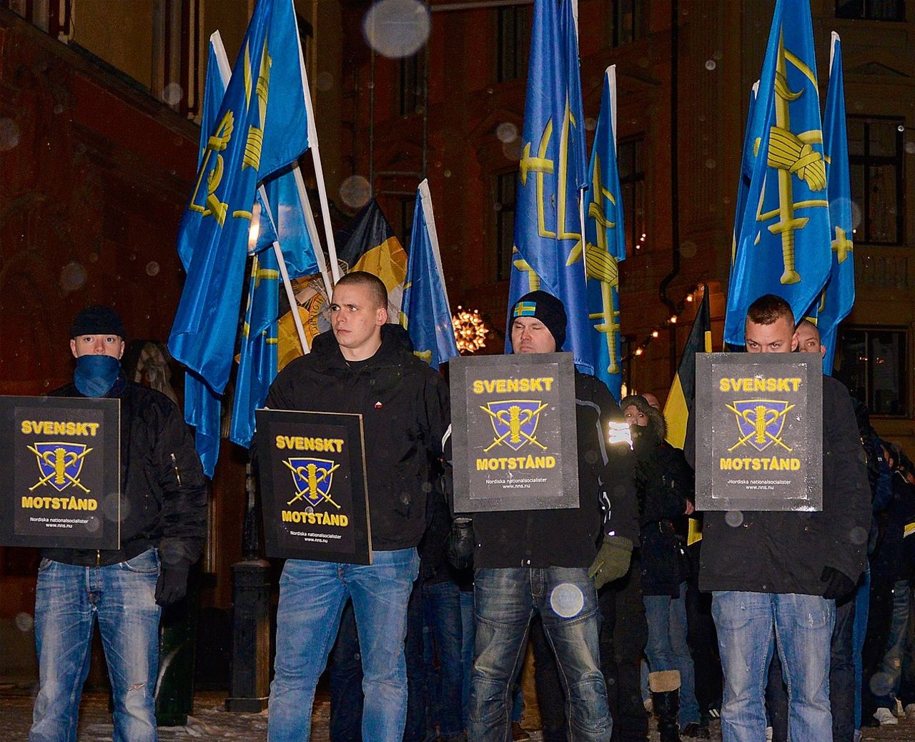 Regeringen vill förbjuda rasistiska organisationer