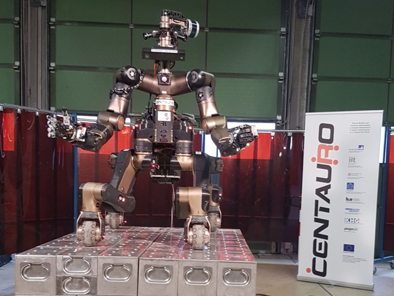 Kolla in EU:s nya räddningsrobot Centauro