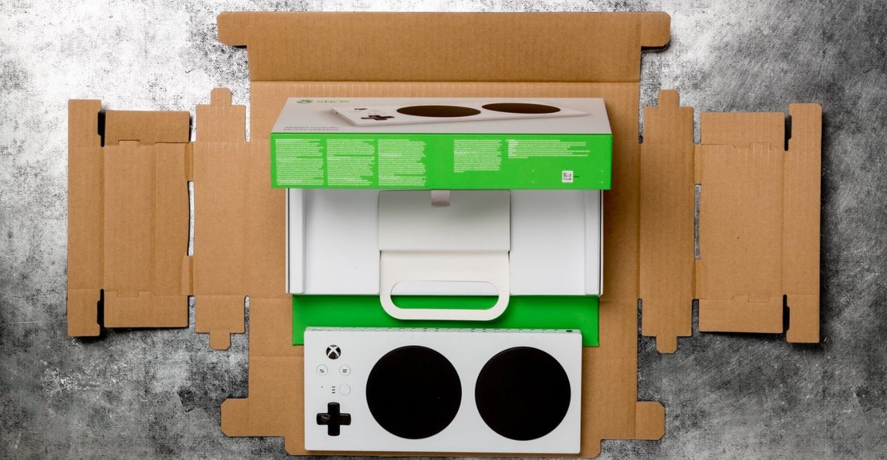 Lådan till Xbox Adaptive Controller är handikappsanpassad