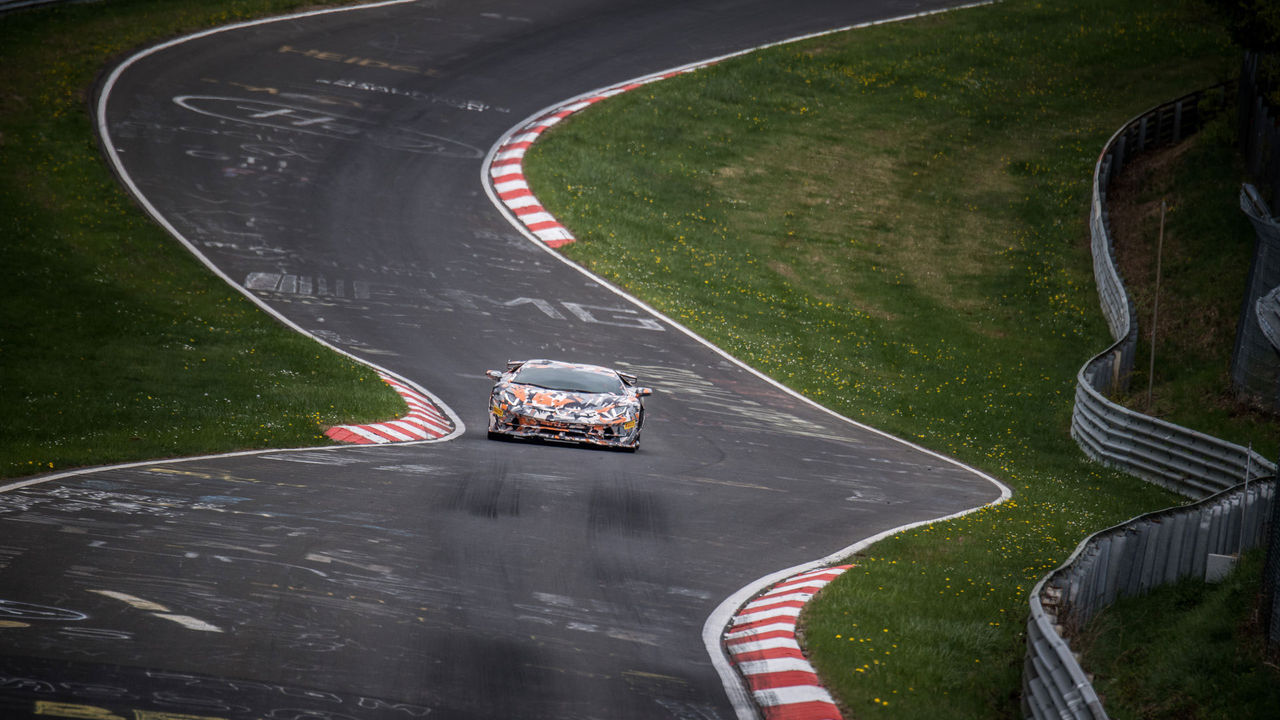 Lamborghini Aventador SVJ slår rekord runt Ringen