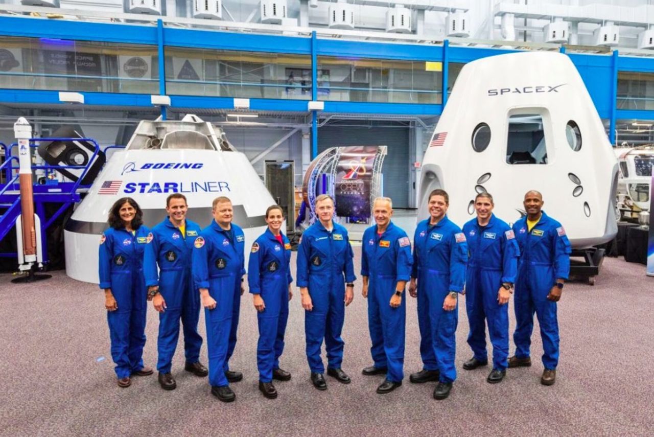 Det här gänget ska upp till rymden i kommersiella raketer