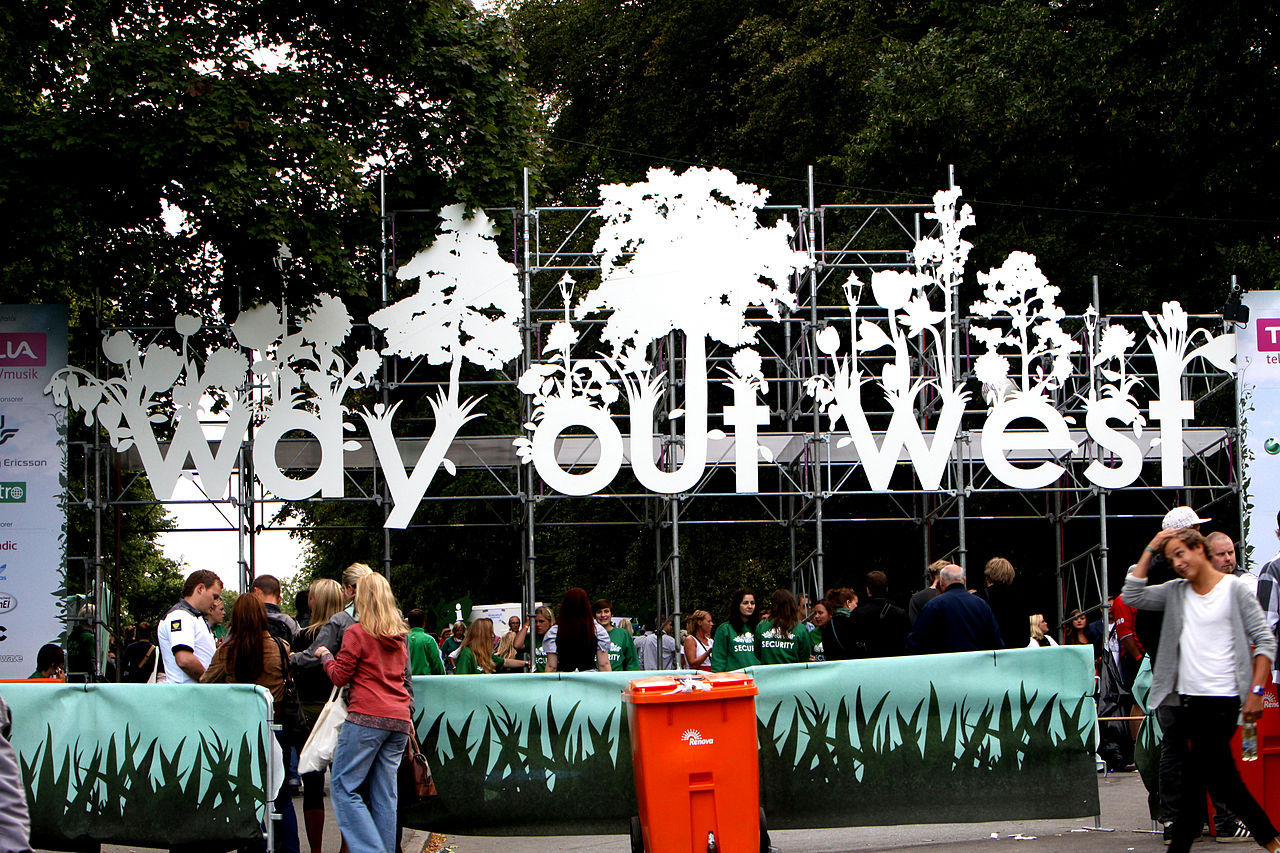 Popsicle och Loney Dear till Way Out West