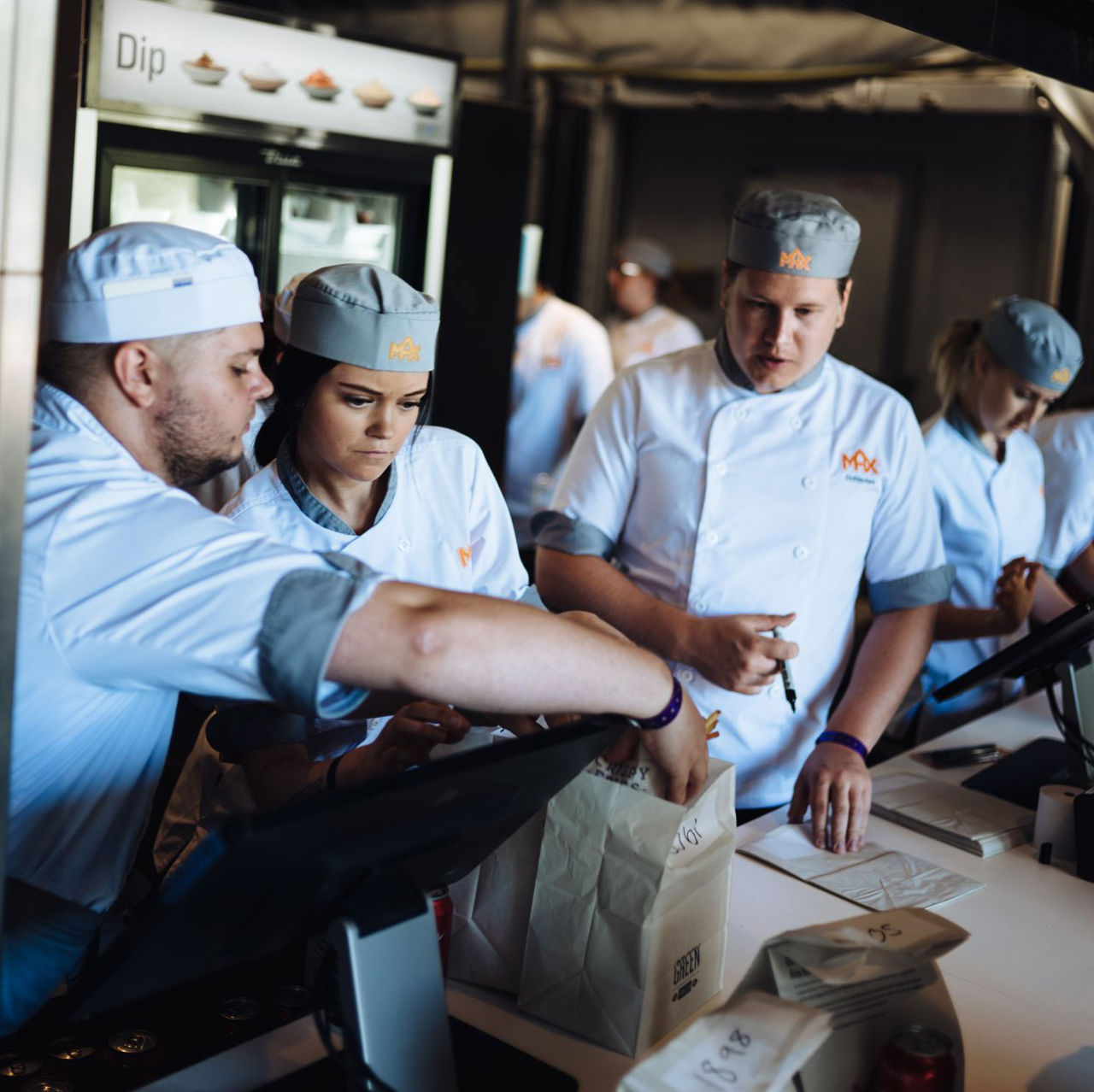 Vi har kollat bakom kulisserna på MAX festivalrestaurang