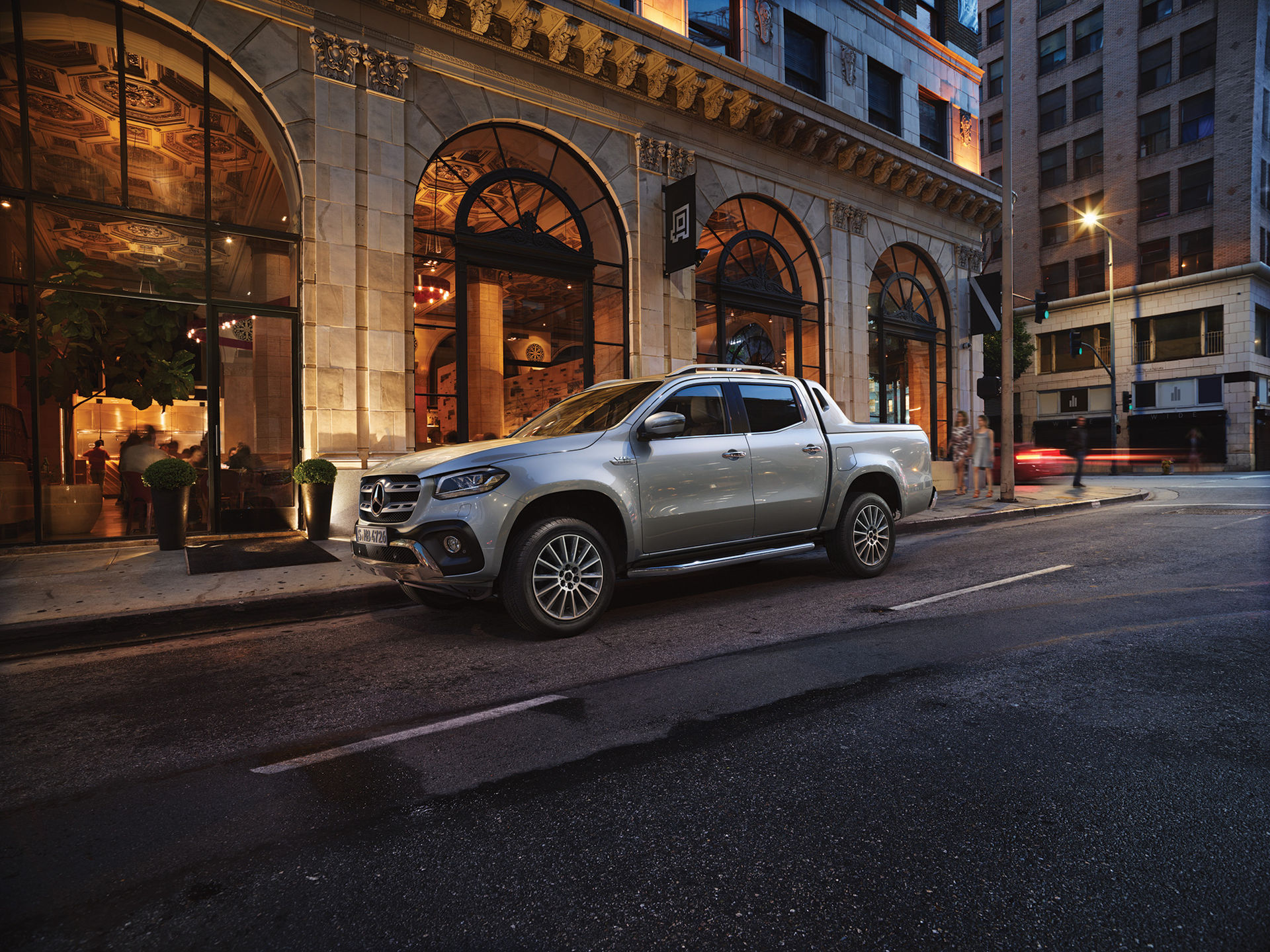 Mercedes X-Klass med V6:a är här